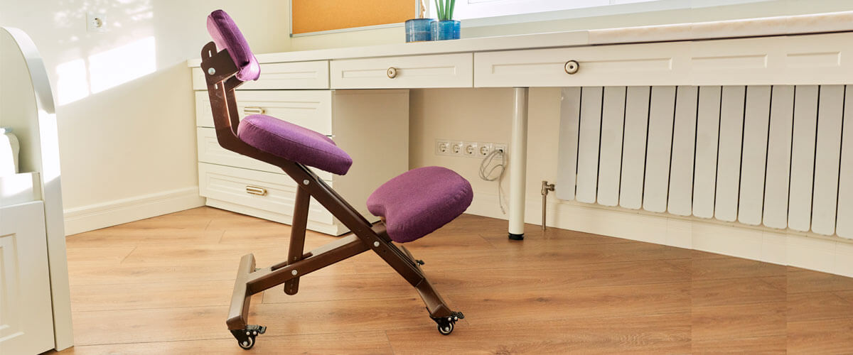 Silla ergonómica de rodillas con reposapiés, taburete de rodilla ajustable  para oficina y hogar, mejora la postura sentada con un asiento inclinado